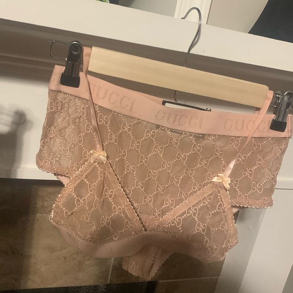 Gucci embroidered lingerie - Picture 6 of 8